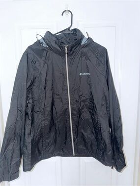 Columbia Black Hooded Packable Jacket